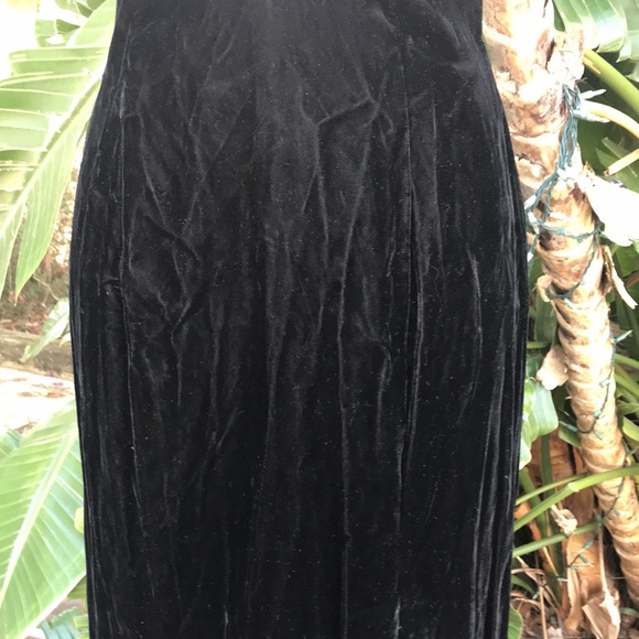 Vintage Jessica McClintock off shoulder velvet gown - Picture 5 of 16